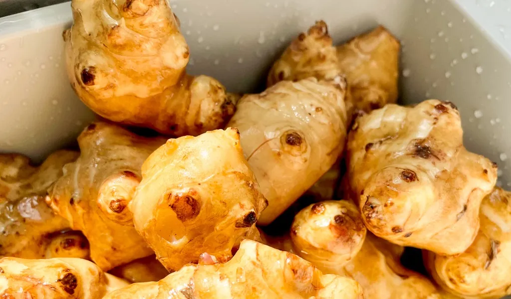 5 būtiski veselības ieguvumi, pievienojot uzturā topinambūru