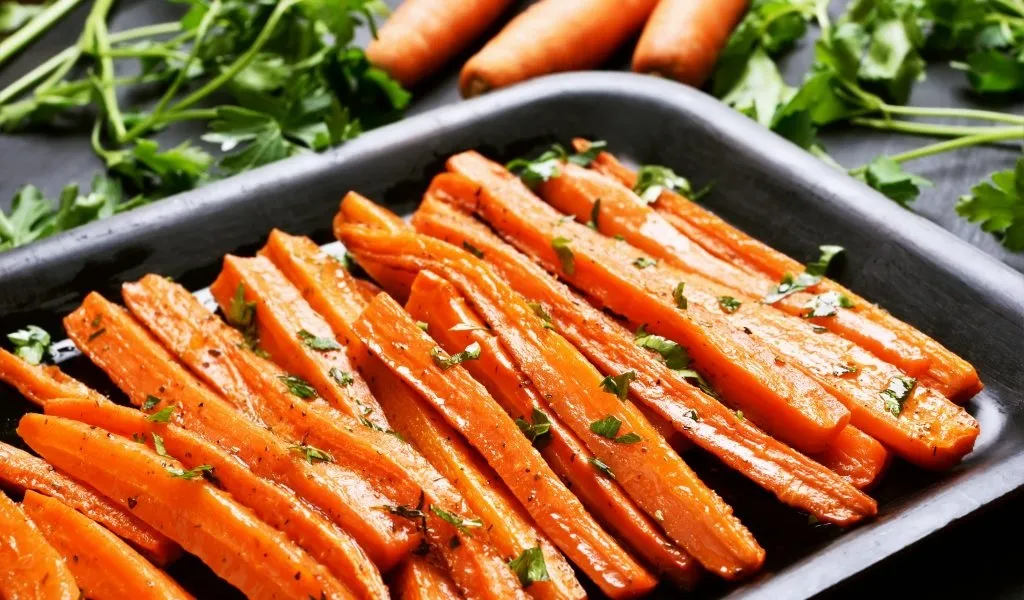 Glazēti burkāni topinambūra sīrupā